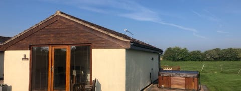 pet friendly holiday cottages skegness